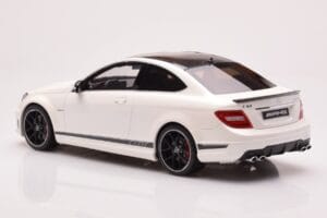 Mercedes AMG C63 W204 Edition 507 Biely GT Spirit 1:18 GT899 Živica – obrázok 5 z 6