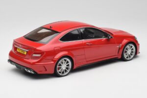 Mercedes AMG C63 W204 Červený 2nd Choice GT Spirit 1:18 GT065-D1 Živica – obrázok 2 z 6