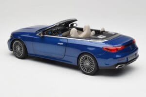 Mercedes CLE Kabriolet A236 Modrý Norev 1:18 B66960653 Kov – obrázok 8 z 9