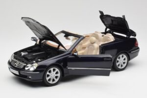Mercedes CLK 500 W209 Kabriolet Tmavo Modrý Metalíza Kyosho 1:18 B66962174 Kov – obrázok 2 z 9