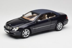 Mercedes CLK 500 W209 Kabriolet Tmavo Modrý Metalíza Kyosho 1:18 B66962174 Kov – obrázok 3 z 9