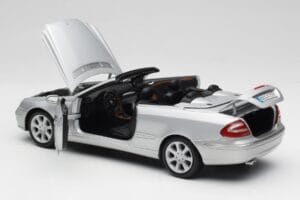 Mercedes CLK 500 Kabriolet Elegance A209 Strieborný Kyosho 1:18 B66962172 Kov – obrázok 5 z 8