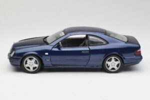 Mercedes CLK 55 AMG C209 Modrý Metalický Anson 1:18 30343 Kov – obrázok 4 z 8