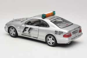Mercedes AMG CLK 55 F1 Safety Car Maisto 1:18 B66005234 Kov – obrázok 5 z 6