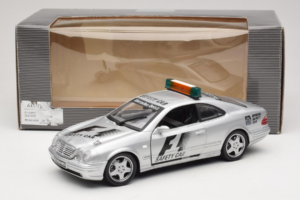 Mercedes AMG CLK 55 F1 Safety Car Maisto 1:18 B66005234 Kov – obrázok 6 z 6