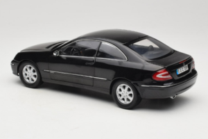 Mercedes CLK C209 Black Metallic Kyosho 1:18 B66962149 Kov – obrázok 7 z 8