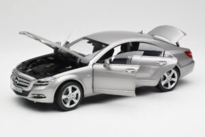 Mercedes CLS C218 Designo Alubeam Titanium Norev 1:18 B66961298 Kov – obrázok 2 z 8