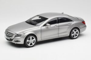 Mercedes CLS C218 Designo Alubeam Titanium Norev 1:18 B66961298 Kov