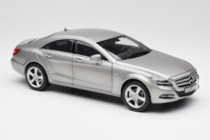 Mercedes CLS C218 Designo Alubeam Titanium Norev 1:18 B66961298 Kov – obrázok 6 z 8