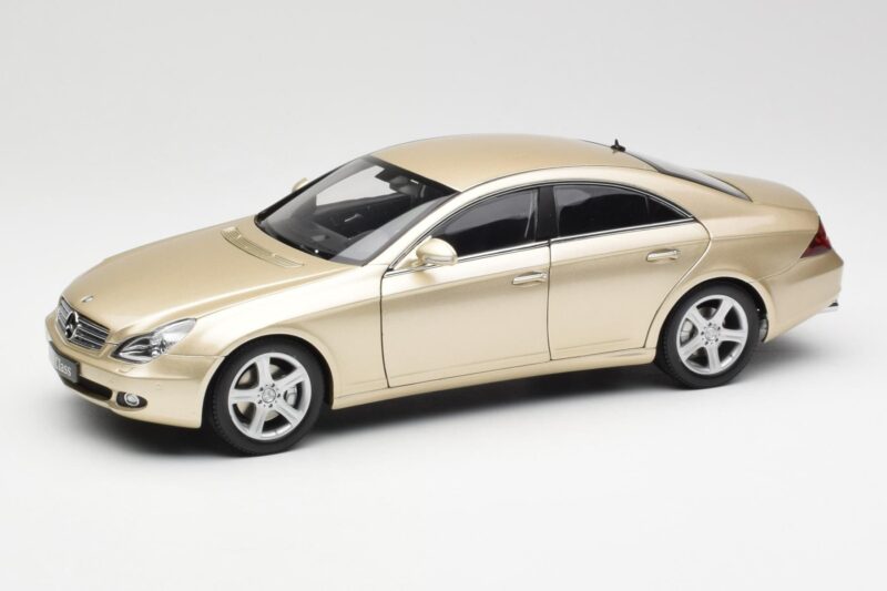Mercedes CLS C219 Svetlo Béžová Zlatá Kyosho 1:18 08401LBE Kov