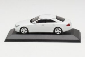 Mercedes CLS-Class C219 Linea Biely Minichamps 1:43 436034300 Kov