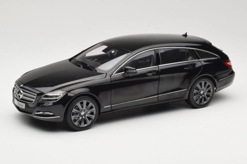 Mercedes CLS Shooting Brake X218 Obsidian Black Norev 1:18 B66960115 Kov
