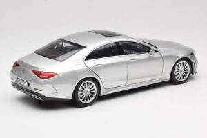 Mercedes CLS C257 Strieborný Norev 1:18 183489 Kov – obrázok 3 z 8