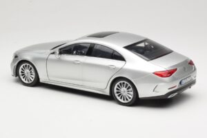 Mercedes CLS C257 Strieborný Norev 1:18 183489 Kov – obrázok 7 z 8