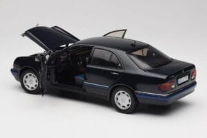 Mercedes E-Class W210 E320 Čierny Sun Star 1:18 1151 Kov – obrázok 5 z 8