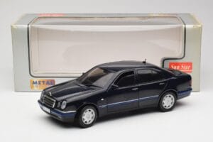 Mercedes E-Class W210 E320 Čierny Sun Star 1:18 1151 Kov – obrázok 8 z 8