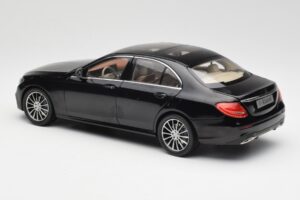 Mercedes E-Class W213 Obsidian Čierny iScale 1:18 B66960380 Kov – obrázok 7 z 8