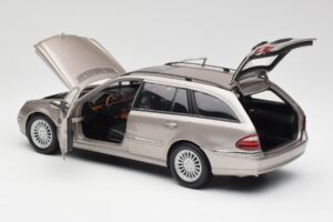 Mercedes E320 CDI W210 Kombi Cubanite Strieborný Kyosho 1:18 B66962188 Kov – obrázok 5 z 8