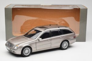 Mercedes E320 CDI W210 Kombi Cubanite Strieborný Kyosho 1:18 B66962188 Kov – obrázok 8 z 8