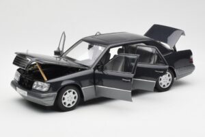 Mercedes E320 W124 Nautik Modrá Metalická Dealer Edition AUTOart 1:18 B66040508 Kov – obrázok 2 z 8