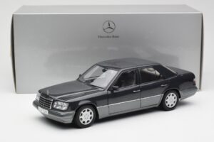 Mercedes E320 W124 Nautik Modrá Metalická Dealer Edition AUTOart 1:18 B66040508 Kov – obrázok 8 z 8
