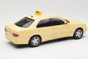 Mercedes E320 W210 Taxi Sun Star 1:18 1160 Kov – obrázok 3 z 8
