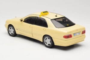 Mercedes E320 W210 Taxi Sun Star 1:18 1160 Kov – obrázok 7 z 8