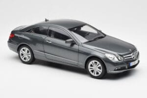 Mercedes E500 C207 Coupe Tenoric Šedý Norev 1:18 183540 Kov – obrázok 6 z 8