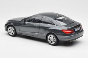 Mercedes E500 C207 Coupe Tenoric Šedý Norev 1:18 183540 Kov – obrázok 7 z 8