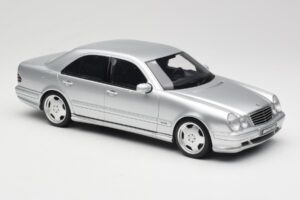 Mercedes E55 AMG W210 Brilliant Silver Otto 1:18 OT459 Živica – obrázok 4 z 6