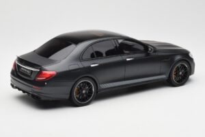 Mercedes AMG E63 S W213 Edition 1 Night Čierny GT Spirit 1:18 B66963111 Živica – obrázok 2 z 6