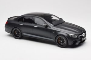 Mercedes AMG E63 S W213 Edition 1 Night Čierny GT Spirit 1:18 B66963111 Živica – obrázok 4 z 6