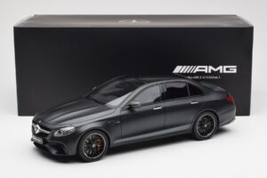 Mercedes AMG E63 S W213 Edition 1 Night Čierny GT Spirit 1:18 B66963111 Živica – obrázok 6 z 6