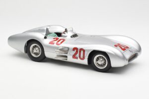 Mercedes W196 Streamliner #20 K. Kling French GP 1954 CMC 1:18 M-128B Kov – obrázok 4 z 6