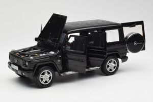 Mercedes G 500 W463 Čierny Dealer Edition AUTOart 1:18 B66962143 Kov – obrázok 2 z 8