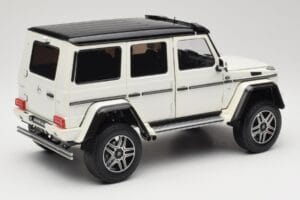Mercedes G 63 AMG 4x4 Squared Polar White Almost Real 1:18 820203 Kov – obrázok 3 z 8