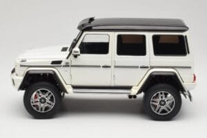 Mercedes G 63 AMG 4x4 Squared Polar White Almost Real 1:18 820203 Kov – obrázok 4 z 8