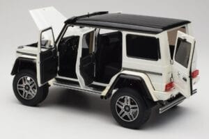 Mercedes G 63 AMG 4x4 Squared Polar White Almost Real 1:18 820203 Kov – obrázok 5 z 8
