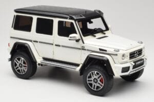 Mercedes G 63 AMG 4x4 Squared Polar White Almost Real 1:18 820203 Kov – obrázok 6 z 8