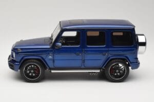 Mercedes G 63 AMG W463 Blue Metallic Minichamps 1:18 110037061 Kov – obrázok 4 z 8
