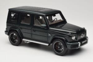 Mercedes G 63 AMG W463 Green Metallic Minichamps 1:18 110037066 Kov – obrázok 6 z 8