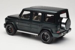 Mercedes G 63 AMG W463 Green Metallic Minichamps 1:18 110037066 Kov – obrázok 7 z 8