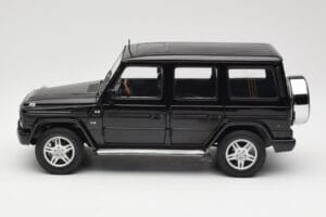 Mercedes G-Class G 500 W463 Smaragd Black Metallic AUTOart 1:18 76101 Kov – obrázok 4 z 8