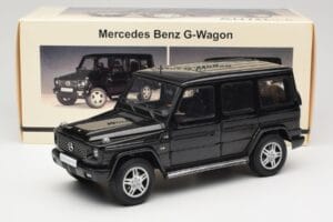 Mercedes G-Class G 500 W463 Smaragd Black Metallic AUTOart 1:18 76101 Kov – obrázok 8 z 8