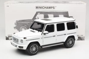 Mercedes G-Class G 500 W463A Diamond White Metallic Minichamps 1:18 113037111 Kov – obrázok 8 z 8