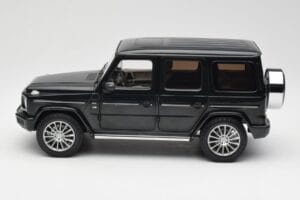 Mercedes G-Class G500 W463A Emerald Green Minichamps 1:18 B66960810 Kov – obrázok 4 z 8
