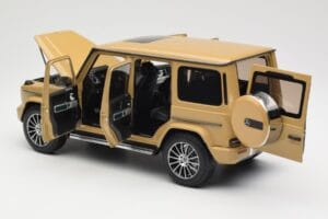 Mercedes G-Class G 500 W463A Solarbeam Yellow Metallic Minichamps 1:18 113037108 Kov – obrázok 5 z 8