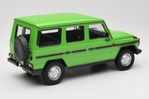 Mercedes G-Class W460 LWB Zelený Minichamps 1:18 155038101 Kov – obrázok 2 z 6