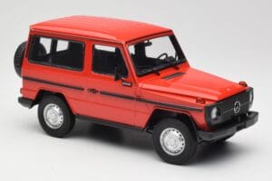 Mercedes G-Class W460 SWB Červený Minichamps 1:18 155038002 Kov – obrázok 4 z 6