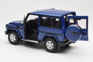 Mercedes G500 W463 SWB Modrý AUTOart 1:18 76114 Kov – obrázok 5 z 8